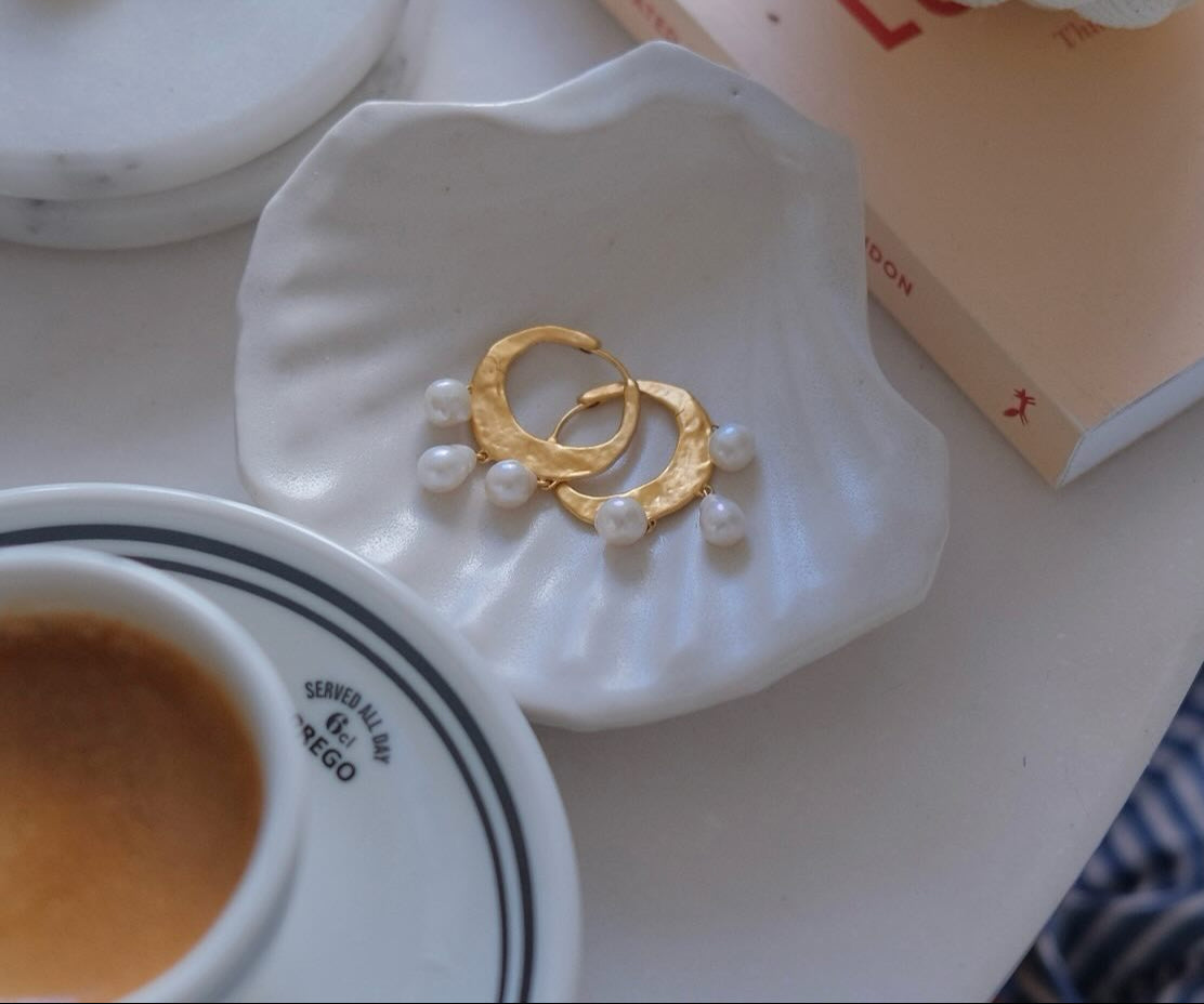 Capri Baroque Pearl Medium Hoop Earrings