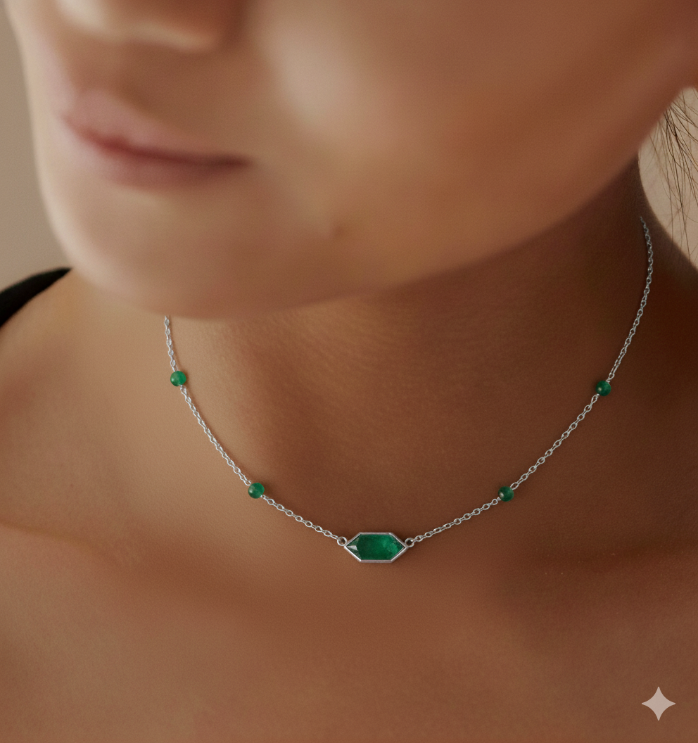 Green Mirage Pendant Necklace