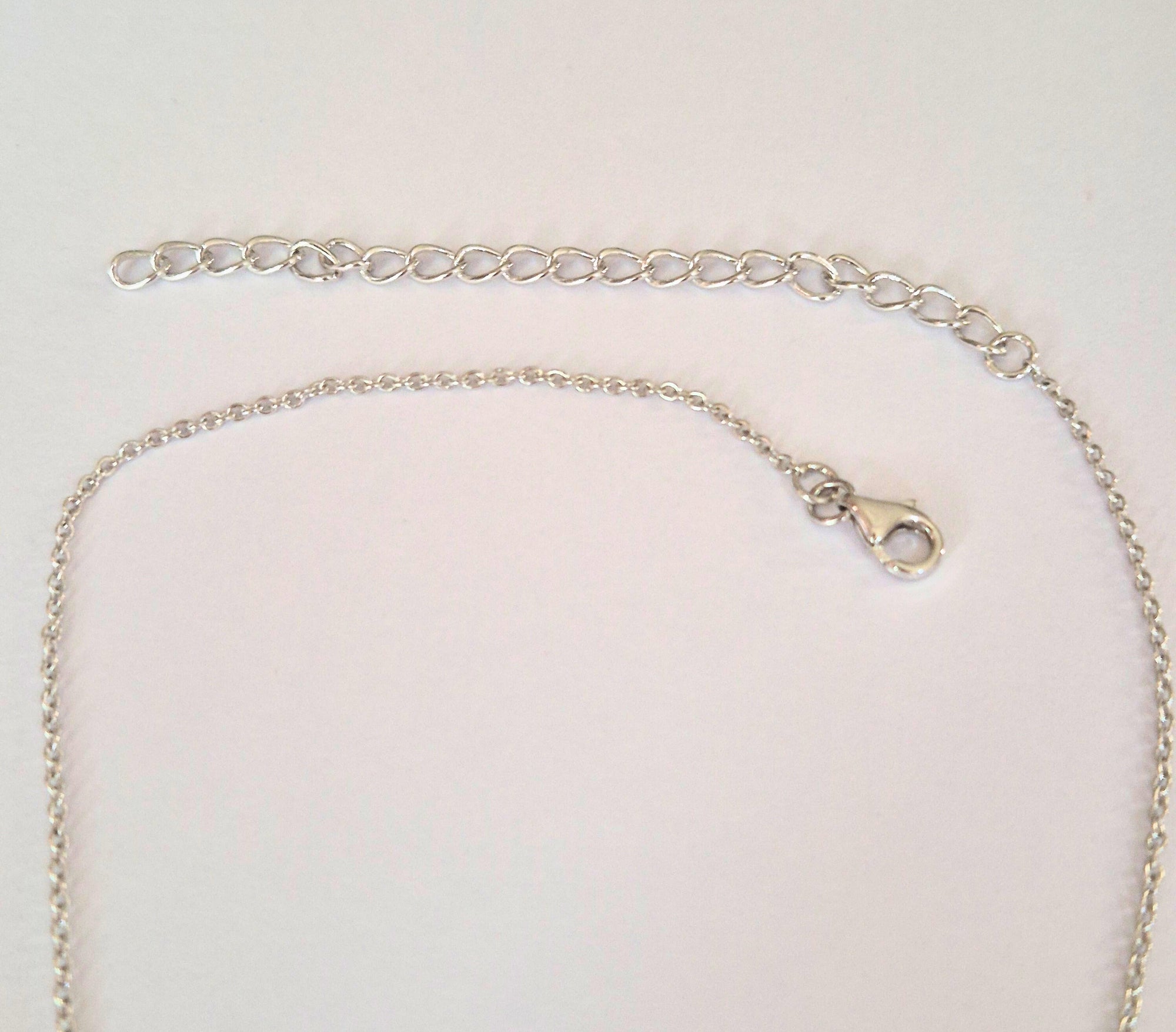 The Pink Heartline Necklace