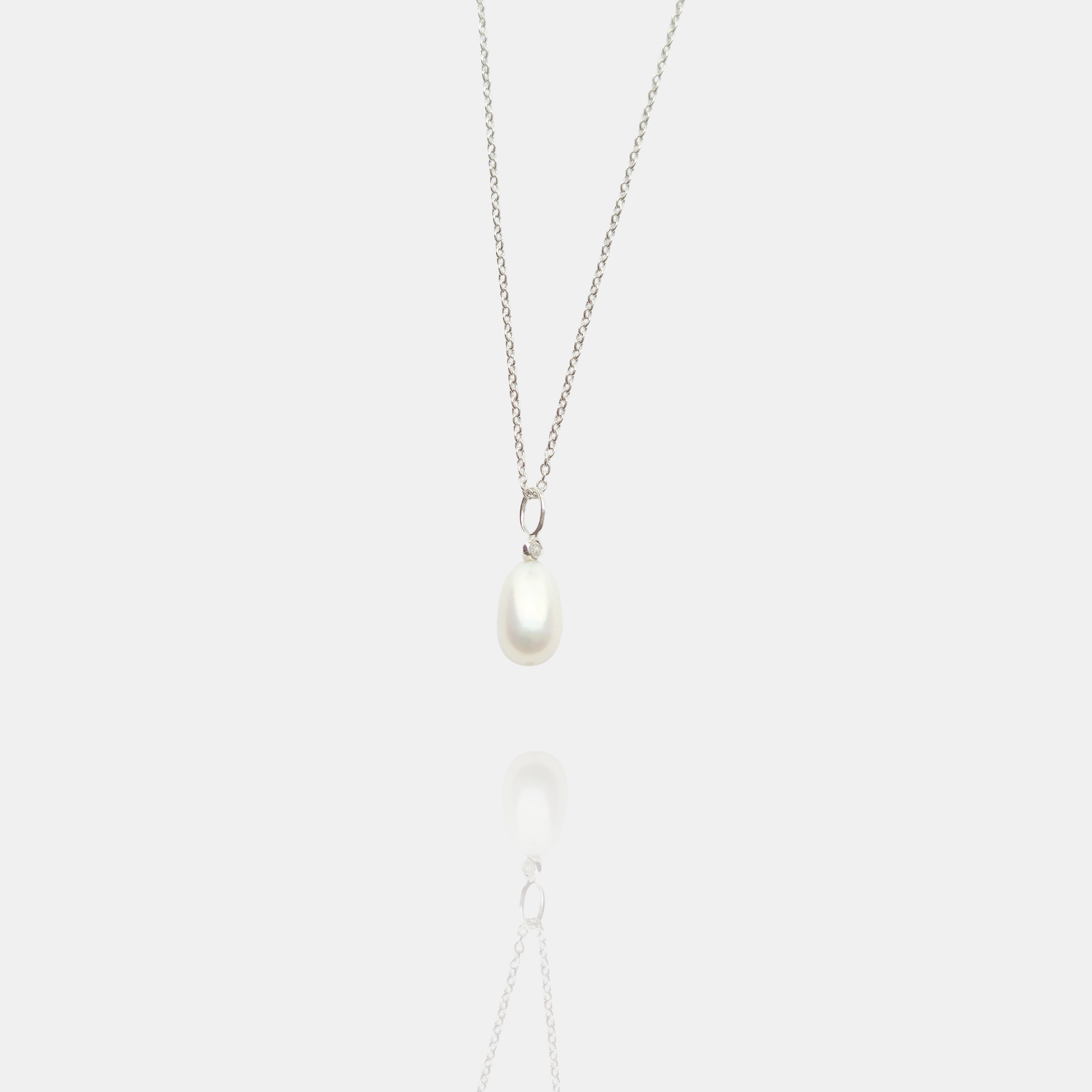 Pearl Drop Detachable Pendant
